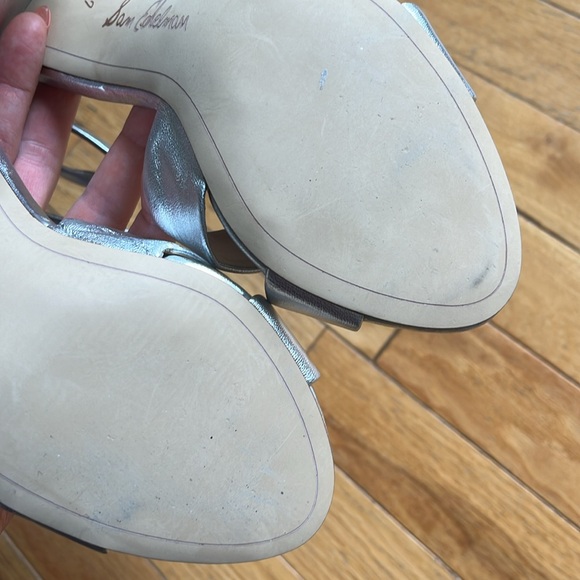 SAM EDELMAN Women's Yancy Block-Heel Crossover Sandals, Silver. Size 7. - Picture 12 of 15